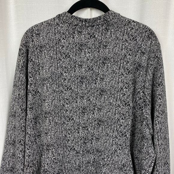 Torrid Black&White Chevron Peplum Jacket Sz.4 - Picture 13 of 16